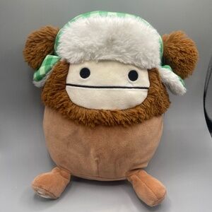 Benny the Bigfoot 8" plush toy squishmallow Christmas edition